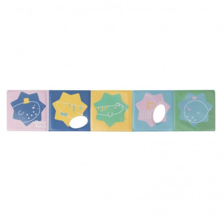 LIVRE DE BAIN ET MARIONNETTE